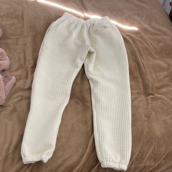 2/$30 Cream Quilted Textured Sweatpants - My Mum Made It - Picture 6 of 9